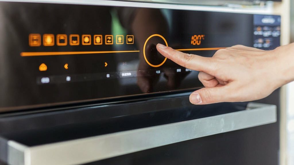 How Hot Does An Electric Stove Get? High & Low Temp!