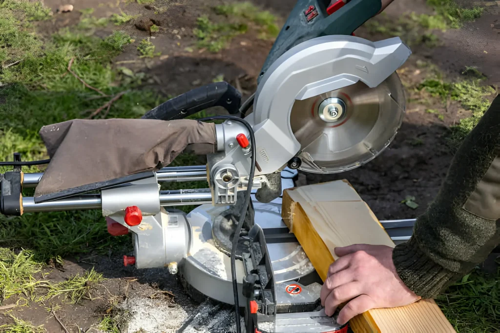 Mitre Saw (1)