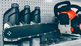 What Kind of Oil for a Chainsaw